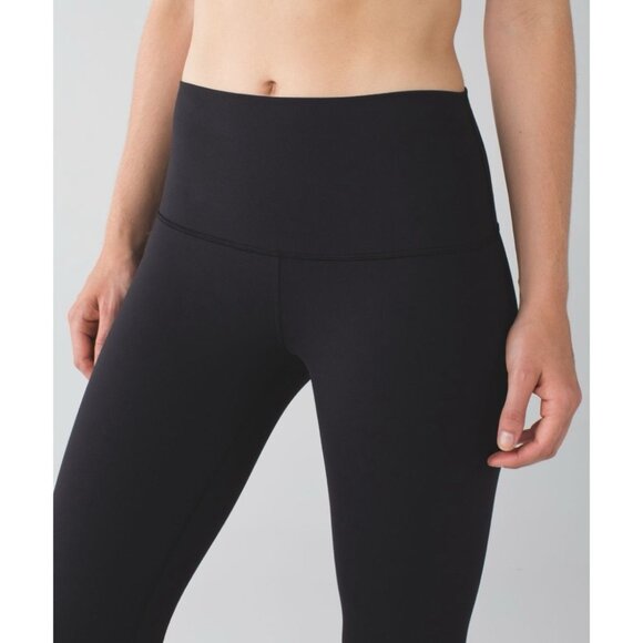Lululemon Wunder Under Crop (Roll Down) - Picture 5 of 9